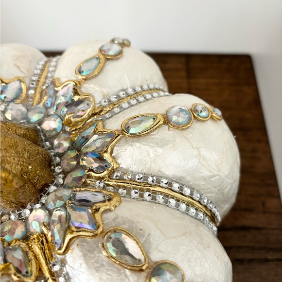 🤍🎃 Shabby Chic Embellished Capiz Shell White Pumpkin - Picture 4 of 9